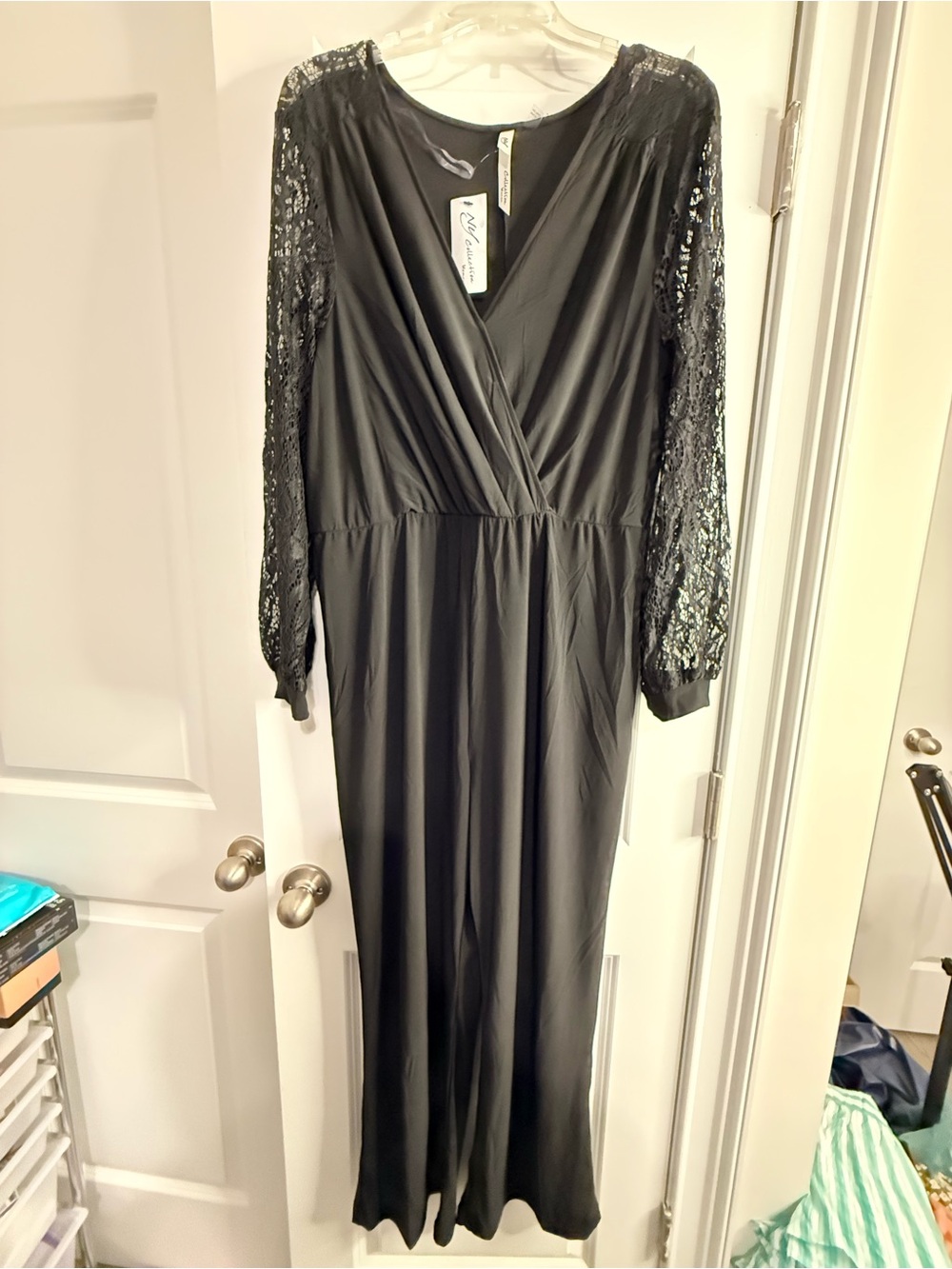Elegant Black Lace-Sleeve Women’s Jumpsuit